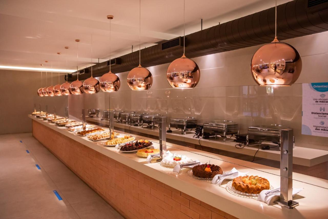 拉托雷全包度假酒店 塞古罗港 外观 照片 The buffet at the lounge